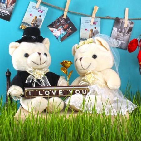 Wedding Couple Bear with Gold Plated Rose and Love You Chocolates for Cute Lover