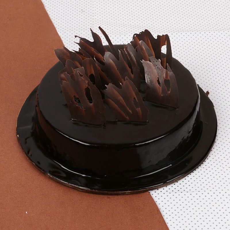 Chocolate Truffle Eggless Cake 1 kg (Berry N Blossom)