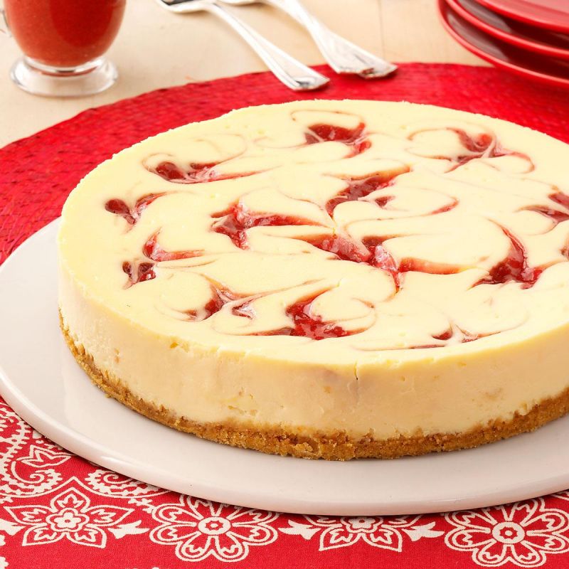 Strawberry Cheese Cake - 1Kg (Sweet Chariot)