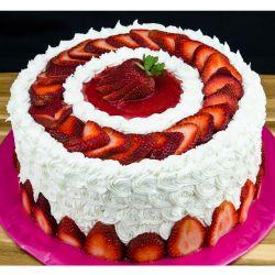 Strawberry Wheel Cake - 1 kg (Sweet Chariot)