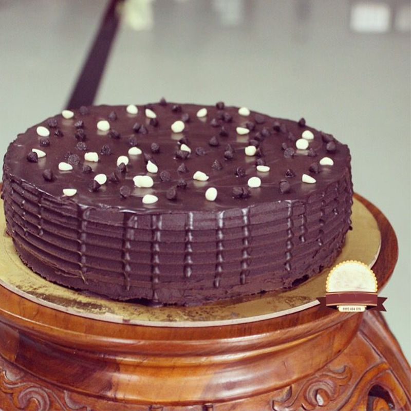 Chocolate Xcess Eggless Cake - 1 kg (Kabhie B)