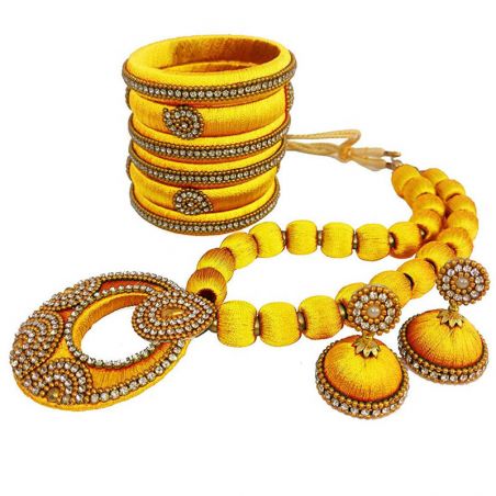 Yellow necklace set