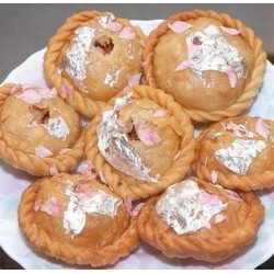 Mawa Kachori (Agarwal Sweets)