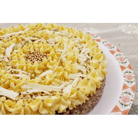 Almond & cream cake